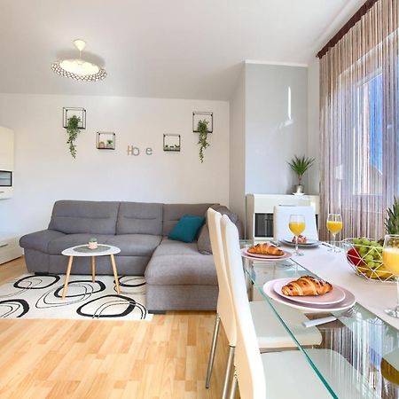 Apartman Andi Appartement Pula Buitenkant foto